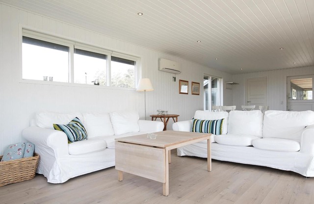 Nice home in Løkken with kitchen