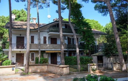 Nice Home In Marina Romea With Wifi