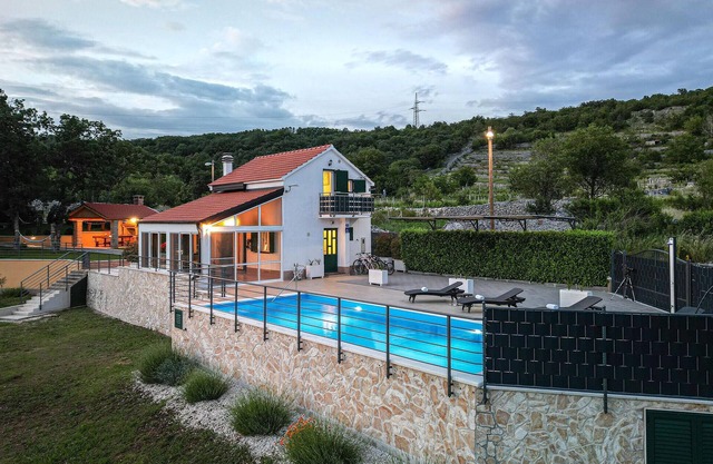 Nice home in Medov Dolac with sauna