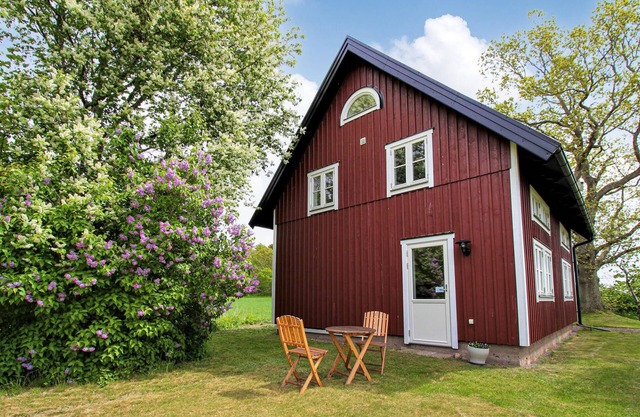 Nice home in Munka-Ljungby with WiFi