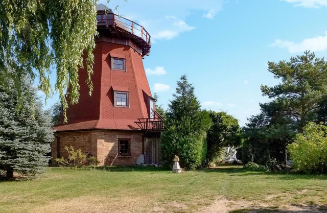 Nice home in Neukalen