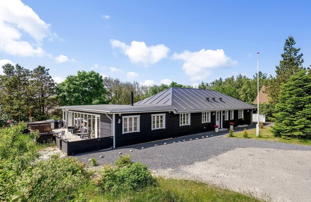 Nice home in Nørre Nebel with sauna