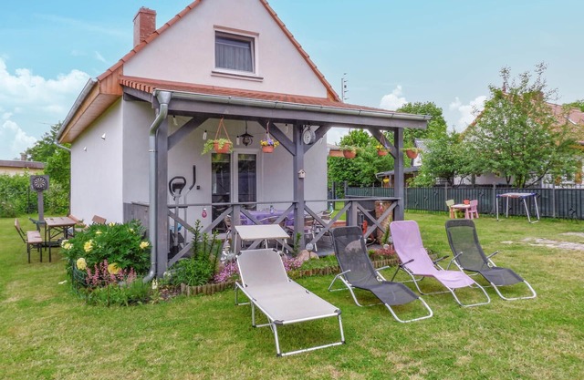 Nice home in Nowe Warpno with kitchen