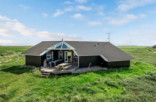 Nice home in Ringkøbing with sauna