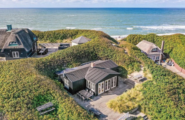 Nice home in Ringkøbing with kitchen