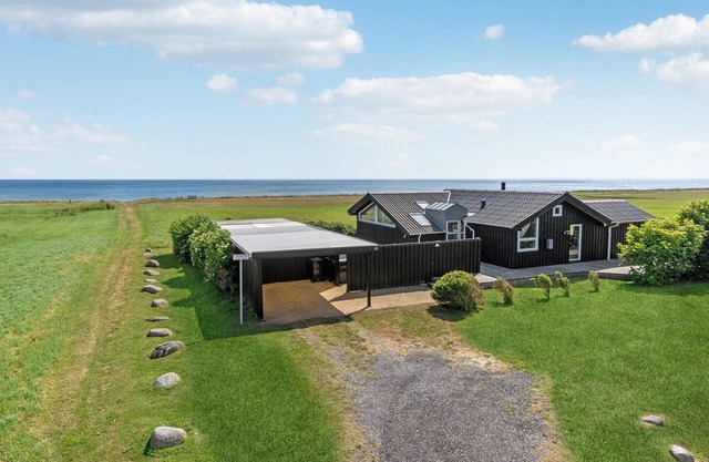 Nice home in Sæby with WiFi
