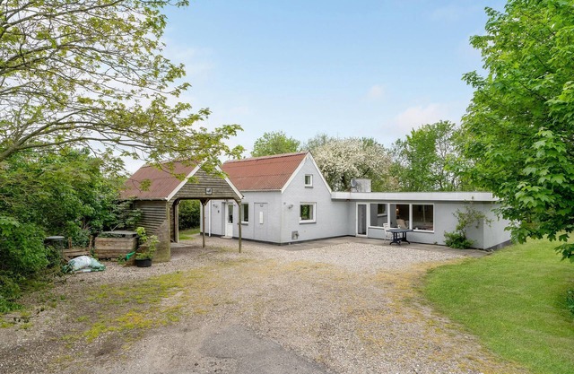 Nice home in Snedsted with WiFi