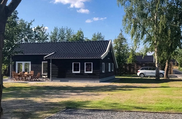 Nice home in Strijen with WiFi