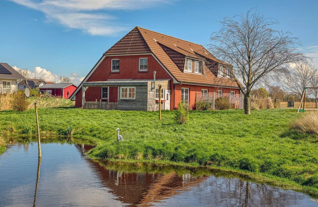 Nice home in Tönning with kitchen