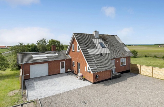 Nice home in Thyholm with WiFi