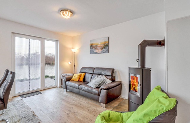 Nice home in Tossens with kitchen
