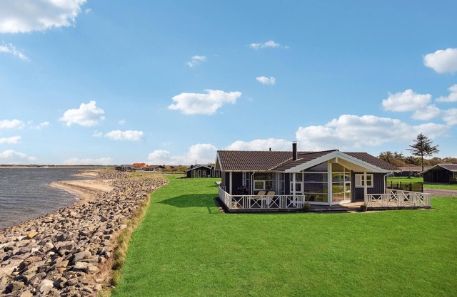 Nice home in Vinderup