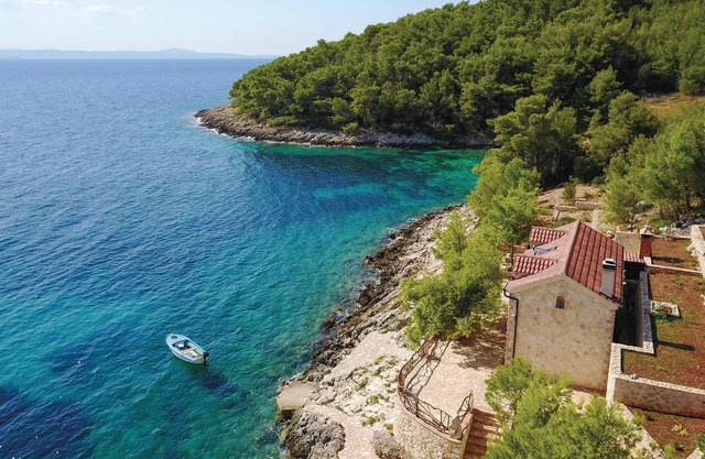 Nice home in Zastrazisce with WiFi
