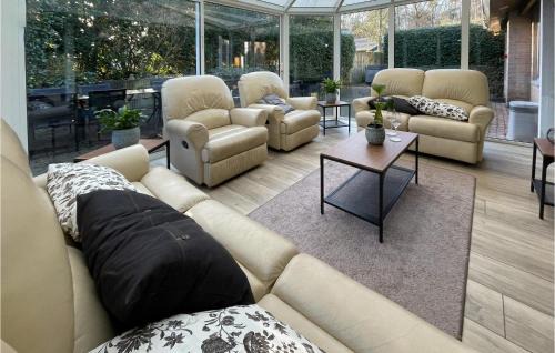 Nice Home In Zuidwolde With Wifi