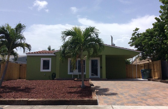 Nice House 10 minutes away from the beach.