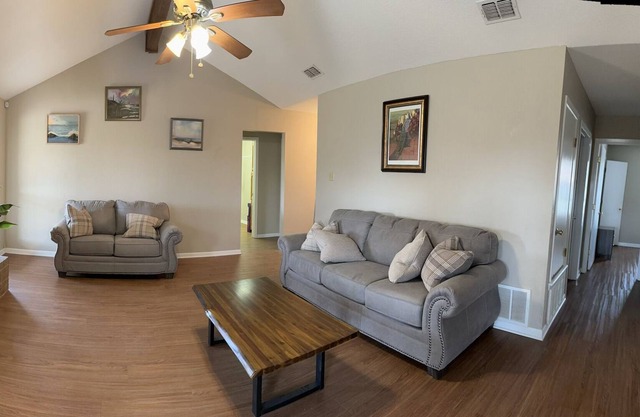 Nice House Close to Tarleton