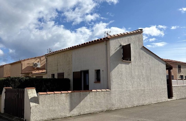 Nice house direct access to the beach private parking 4JM6