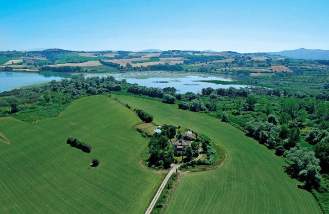 Nice house in a protected naturalistic area. Pool. MTB. birdwatching