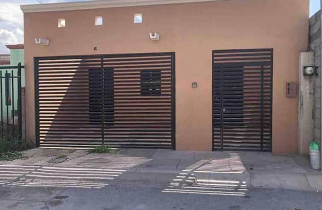 Nice house two bedrooms one floor garage Wifi