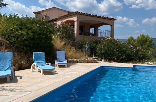 Nice house with private pool and its amazing view on a charming quiet village