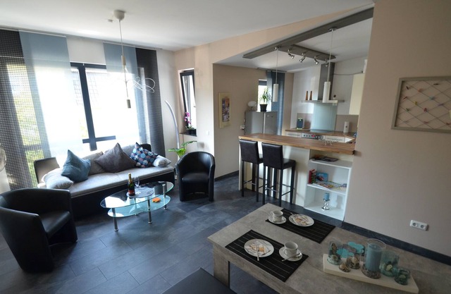 Nice, modern apartment near Marina Rünthe