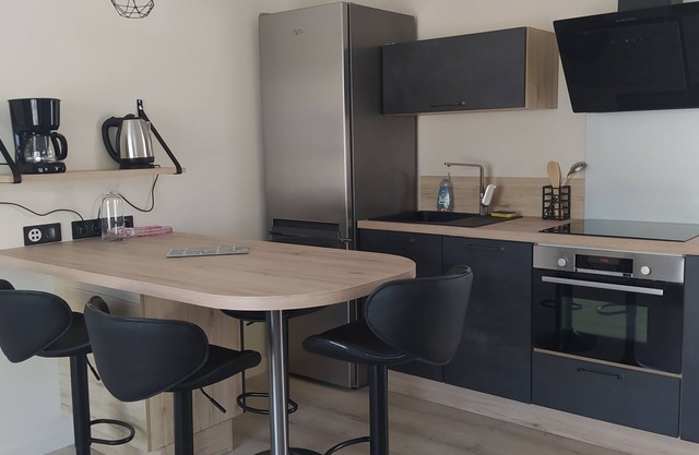 Nice quiet house 10 mns from the beach