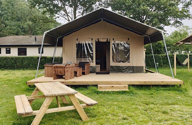 Nice safari tent near recreation area