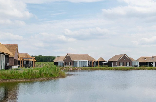 Nice safari tent with bathroom, Eindhoven at 12 km
