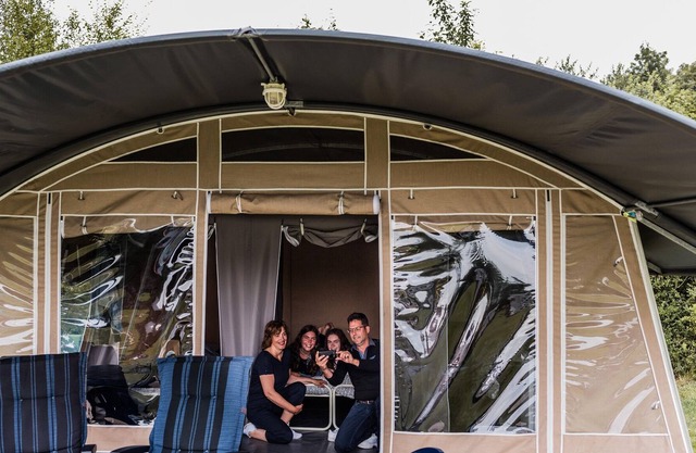 Nice tent lodge on the edge of the Drentsche Aa National Park, 11 km from Assen