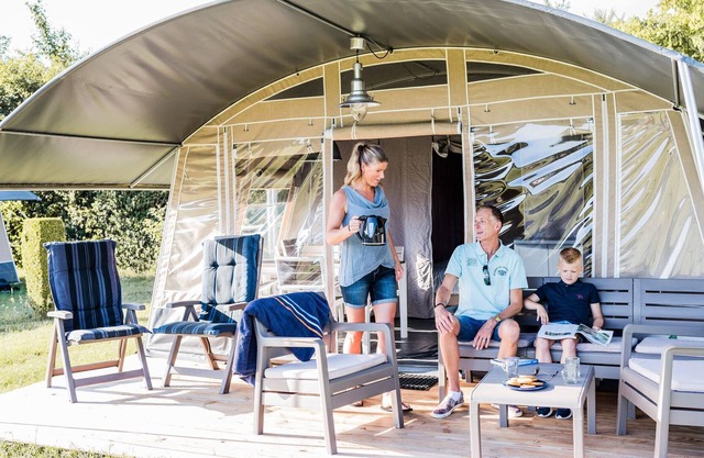 Nice tent lodge on the edge of the National Park