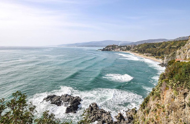 Nice vacation apartment in the south of Italy for 6 persons and 1 pet.