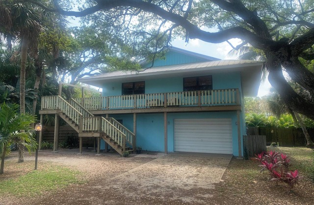 Nicely Updated heated Pool Home Near Private Beach
