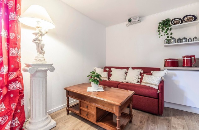 Nid Douillet - One Bedroom Apartment, Sleeps 4