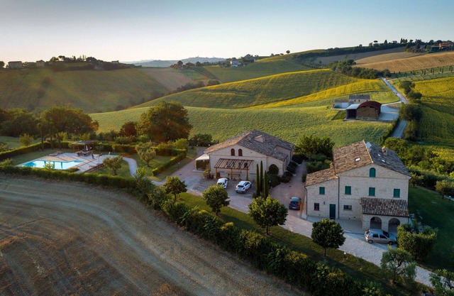 Night Flat in Country House Villa, Private Swimming Pool, Quiet Nature and Relaxation