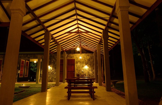 Nil Diya Mankada Safari Lodge