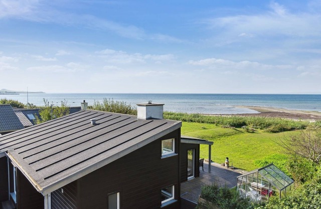 "Nilson" - 50m from the sea by Interhome