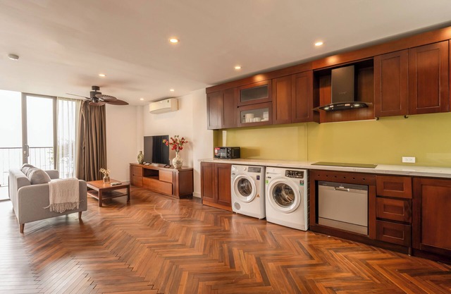 Nine Housing West lake 136 Vu Mien