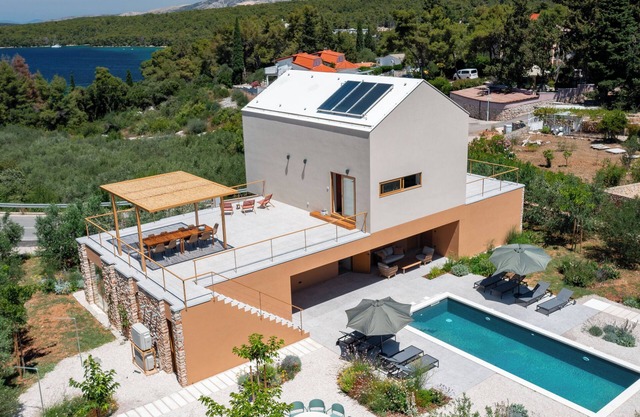 Nine Olives Hvar