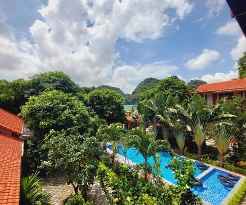 Ninh Binh Mountain Side Homestay & Cafe