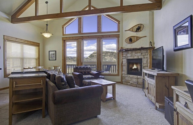 Nisa Mountain 36 - 2 Br Condo with Lake and Mountain Views