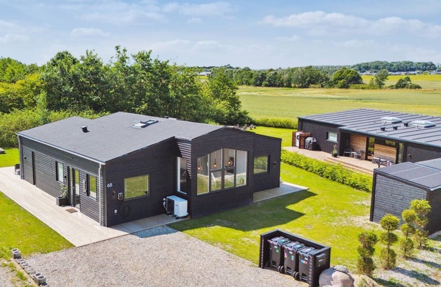 "Nissine" - 300m from the sea by Interhome