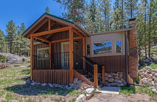 Niwot Cabin - Rustic Cabin Inside Rocky Mountain National Park -22-ZONE3298