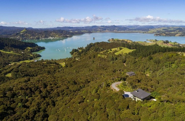 No.1Far North Whangaroa Luxury"Kauri Hill Estate" Lodge and Villa 8Pers.+staff