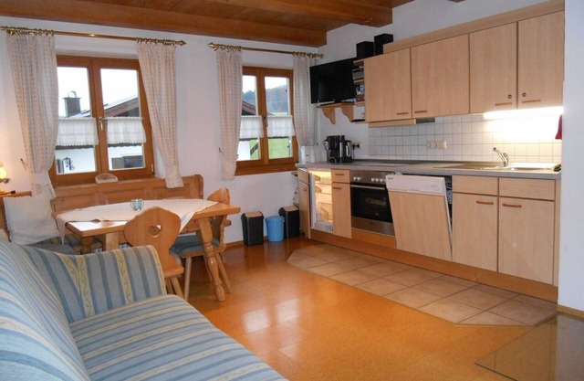 No. 2 Holiday apartment Hörndlwand 70sqm, balcony, 2 bedrooms, 1 bed-sitting room
