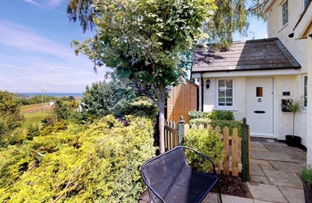 No. 2 Ty Cerrig - Two Bedroom Cottage, Sleeps 4