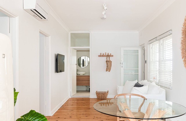 No 3 ShoalHaven - family holiday apartment in Shoal Bay