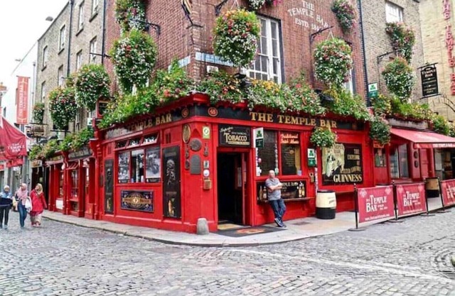 No Melhor bar do Templo Turístico de Dublin