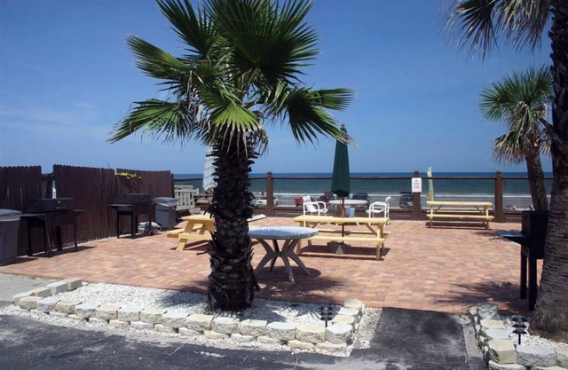 No Shoes? No Shirt? No Problem! Queen studio steps away from Daytona Beach!