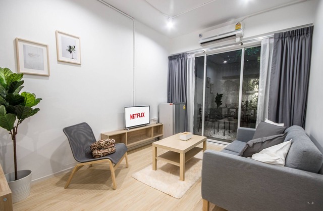 No1★Terrace House 39★New cozy room near EmQuartier