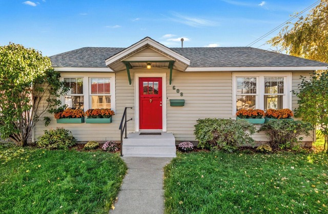 Noble - Charming 1930s 3-bedroom house with WiFi and AC in Prineville